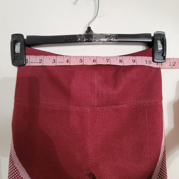 NEW Fabletics High Waisted Seamless Turbo Legging Black Cherry/Petal Size XS - Picture 7 of 12